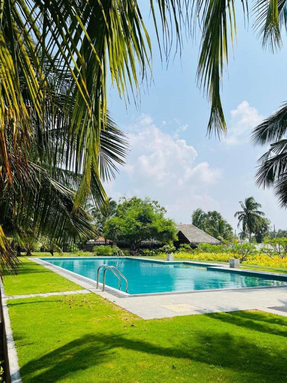 Nn Beach Resort & Spa Nilaveli Extérieur photo