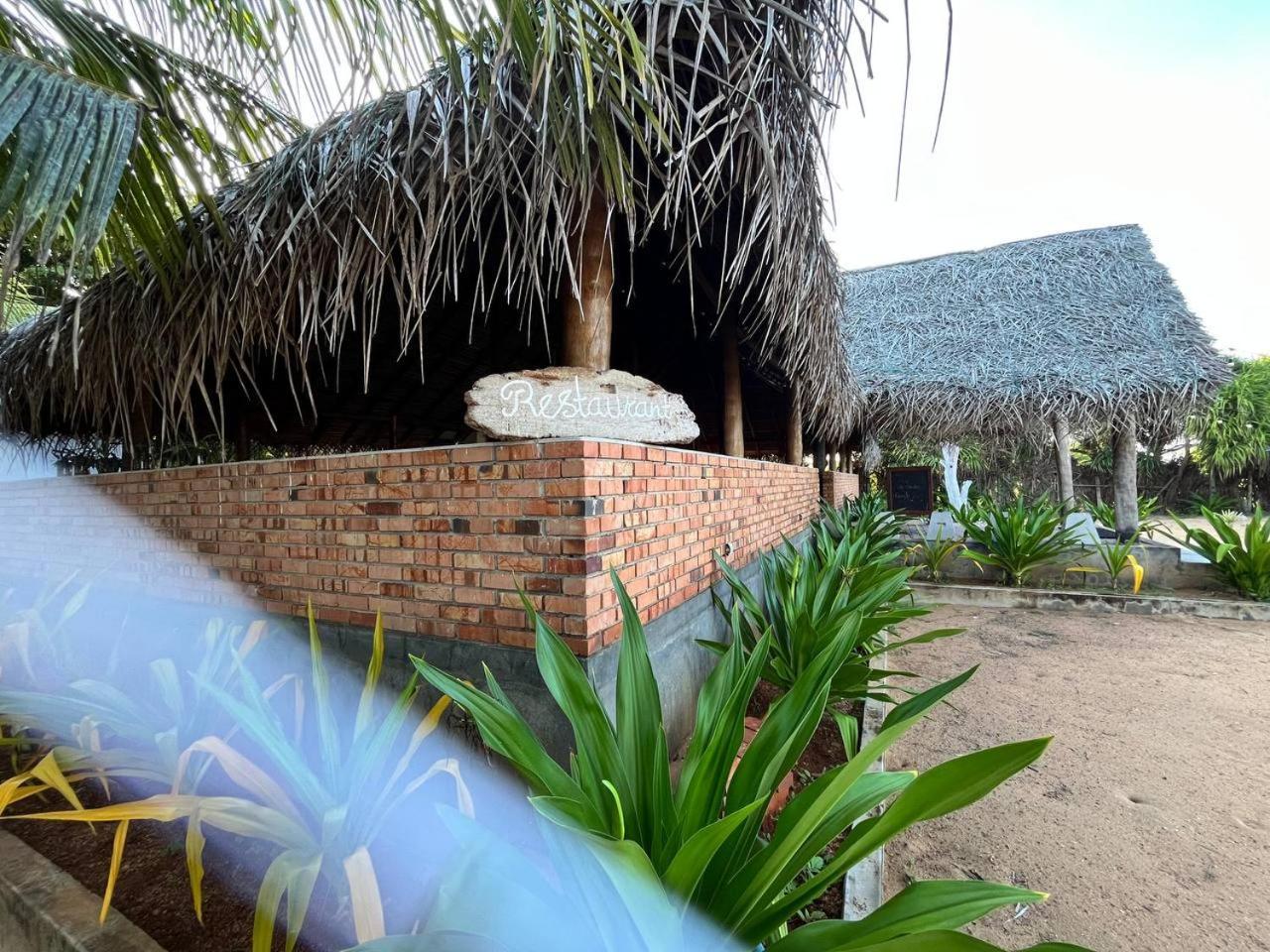 Nn Beach Resort & Spa Nilaveli Extérieur photo