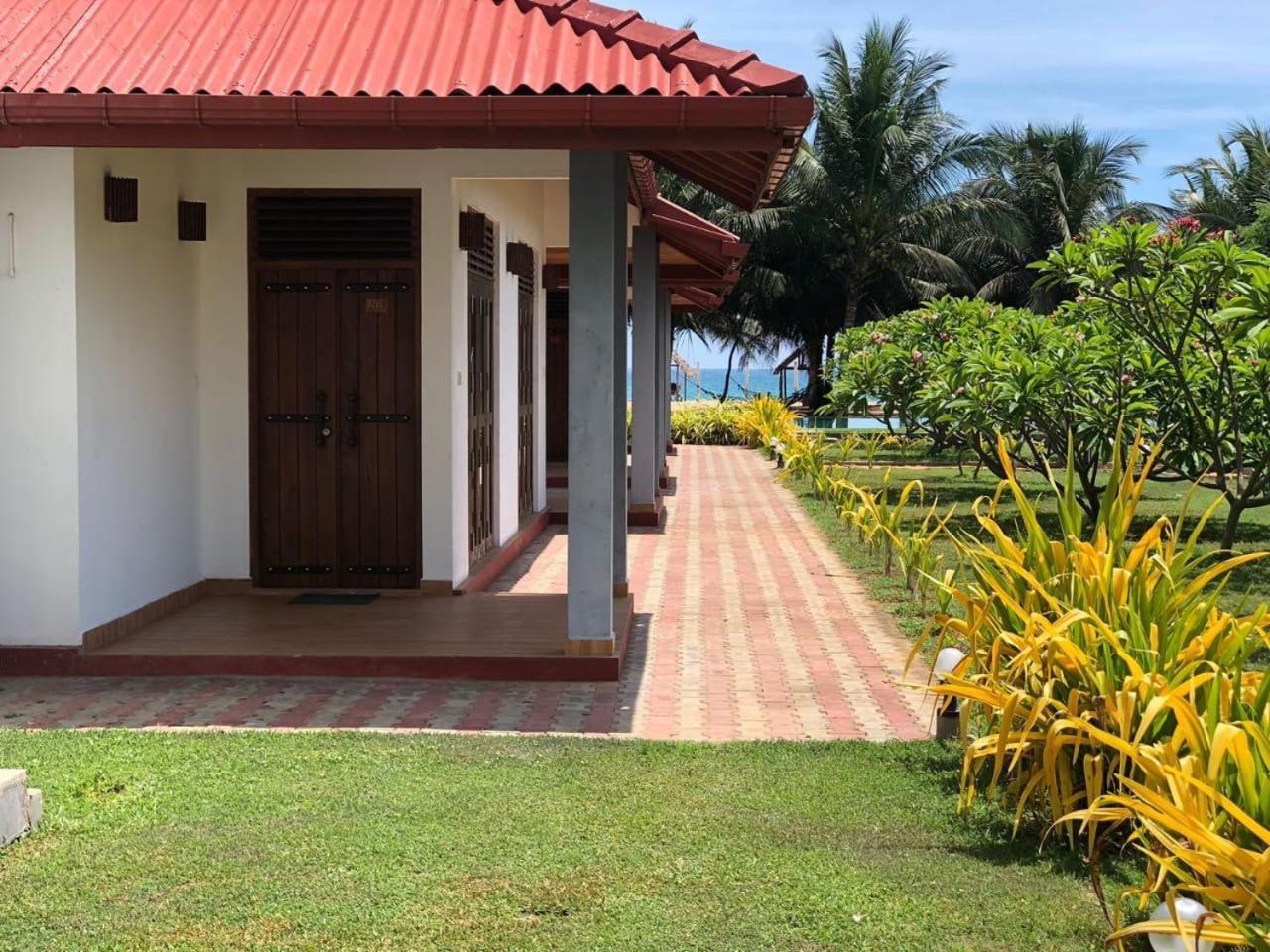 Nn Beach Resort & Spa Nilaveli Extérieur photo