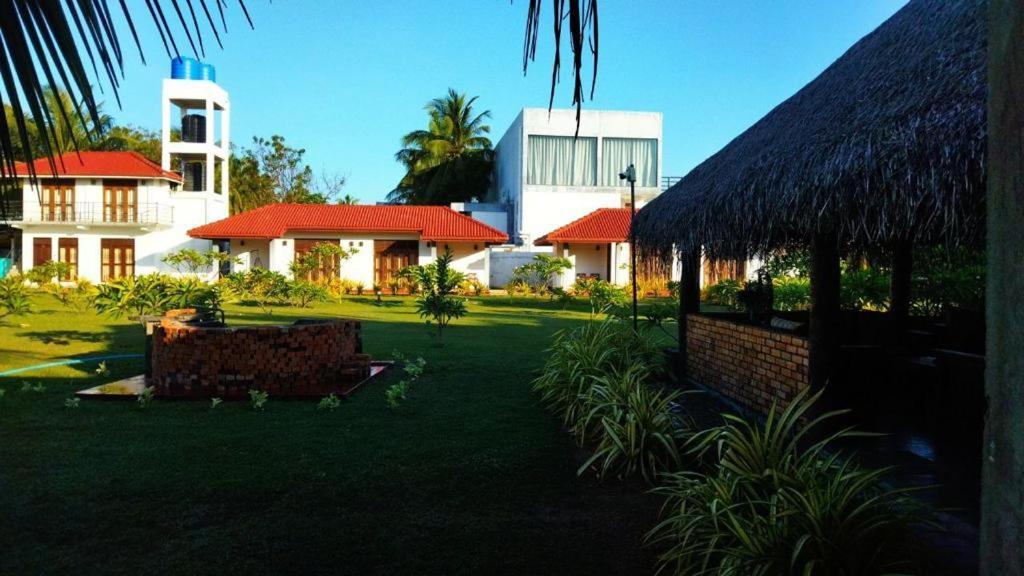 Nn Beach Resort & Spa Nilaveli Extérieur photo